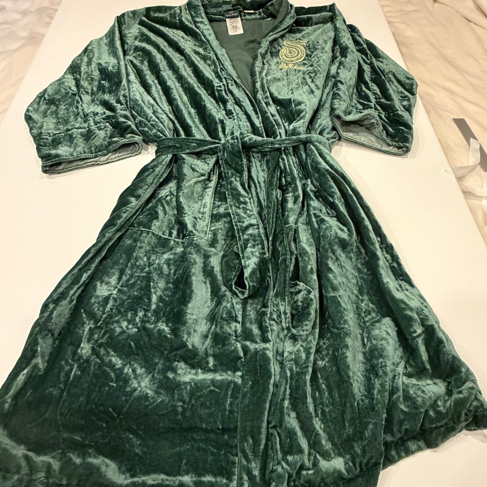 Pottery Barn Teen Harry Potter Slytherin Green Velvet Robe L/XL Wizarding World